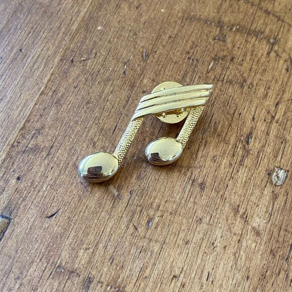 Gold Musical Note Pin - Picture 2 of 5